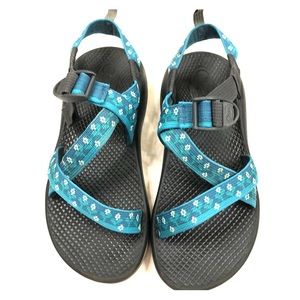 Chaco Sandals Turquoise size 4